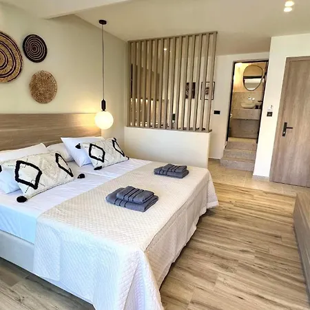 Roula Kotsonis Superior A * أرغاسي