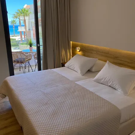 Roula Kotsonis Superior A Apartament