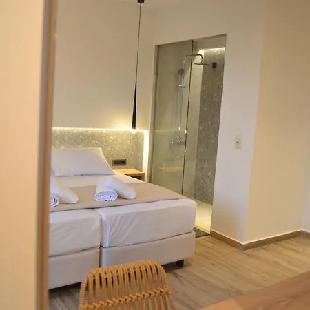 Roula Kotsonis Superior A Apartament