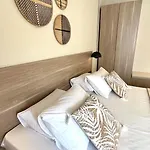 Roula Kotsonis Superior A Apartman *