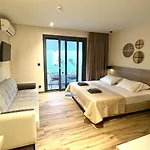 Roula Kotsonis Superior A Apartman