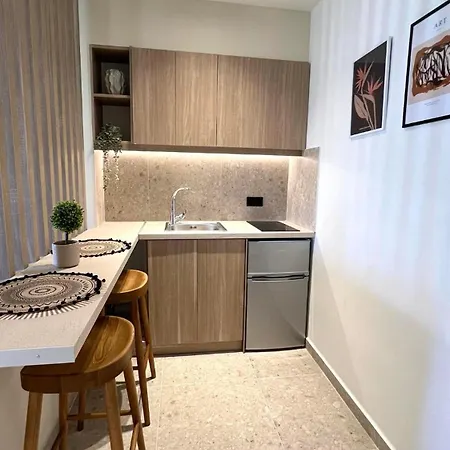 Roula Kotsonis Superior A アルガッシ